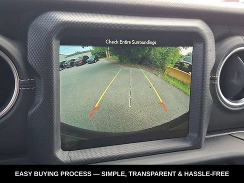 Used 2019 Jeep Wrangler Unlimited Sahara AWD/4WD image 21