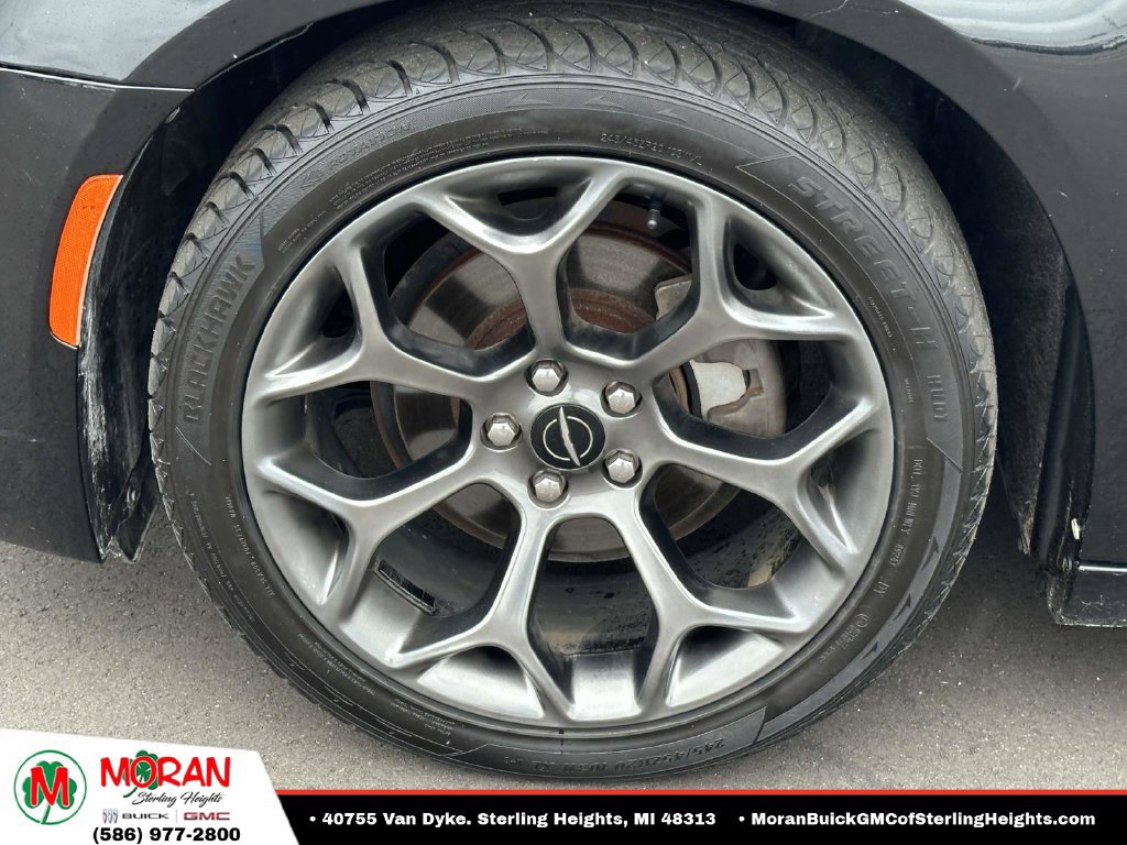Used 2017 Chrysler 300 S RWD image 8