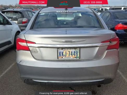 Used 2013 Chrysler 200 Touring FWD image 2
