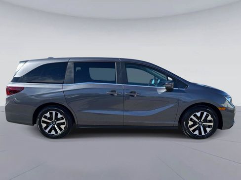 Certified 2025 Honda Odyssey EX-L image 2