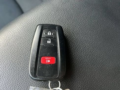 Certified 2025 Toyota RAV4 XLE FWD image 24