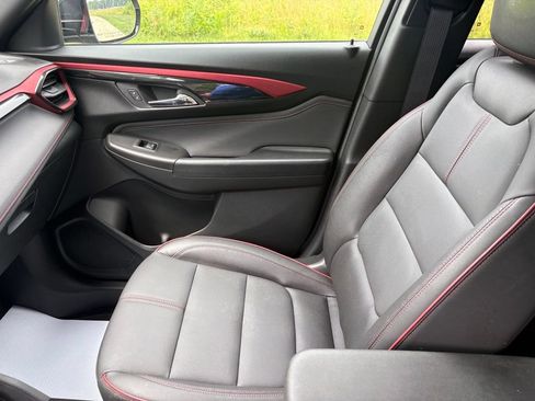 Used 2025 Chevrolet TrailBlazer RS w/ Driver Confidence Package FWD image 16