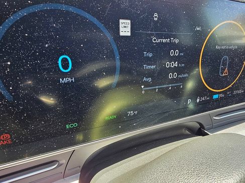 Certified 2024 Hyundai Kona SEL FWD image 29
