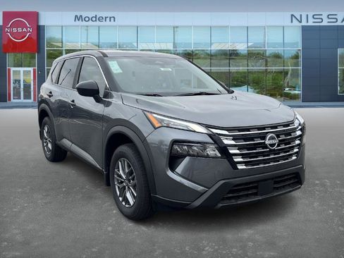 New 2026 Nissan Rogue S image 3