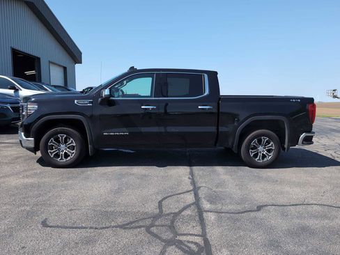 Used 2025 GMC Sierra 1500 SLT AWD/4WD image 2