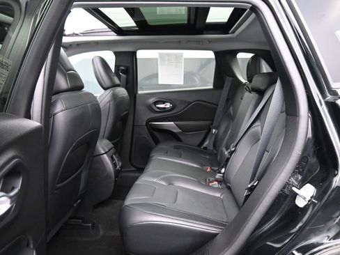 Used 2021 Jeep Cherokee Latitude Lux w/ Sun & Sound Group image 15