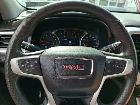 Used 2023 GMC Acadia SLE w/ Driver Convenience Package image 21