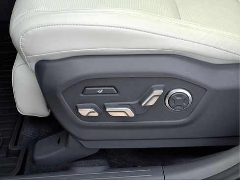 Used 2025 Hyundai Santa Fe Calligraphy AWD/4WD image 21