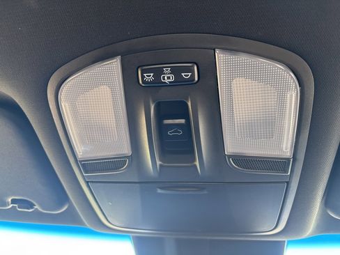 Used 2020 Hyundai Veloster 2.0 Premium image 34