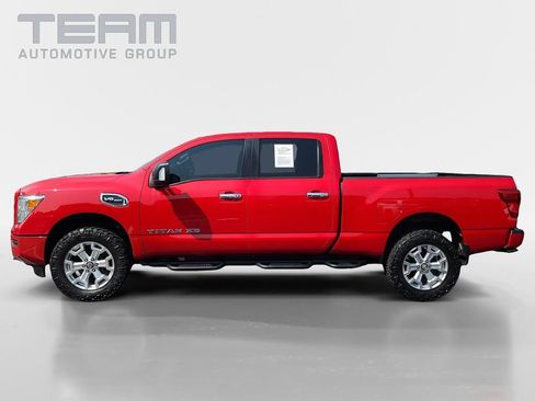 Used 2021 Nissan Titan SV w/ SV Convenience Package AWD/4WD image 4