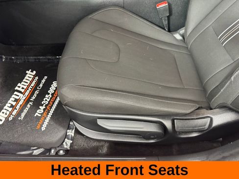 Used 2025 Hyundai Elantra SEL image 11