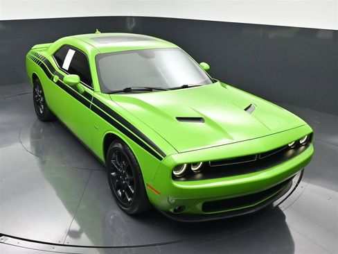 Used 2017 Dodge Challenger GT w/ GT Interior Package AWD/4WD image 20