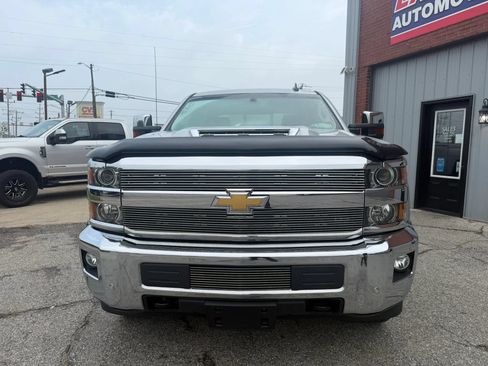 Used 2019 Chevrolet Silverado 2500 LTZ w/ Duramax Plus Package AWD/4WD image 4