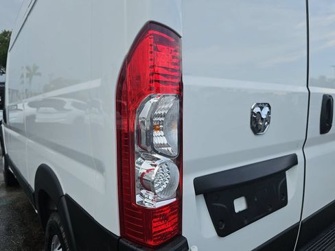 Used 2025 RAM ProMaster 2500 w/ Convenience Group FWD image 28