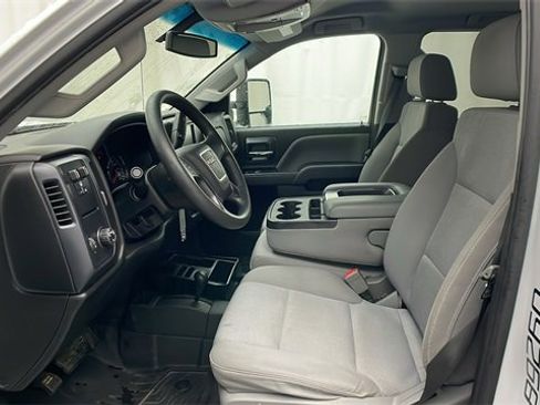 Used 2019 GMC Sierra 2500 Base image 5