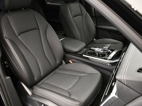 Used 2025 Audi Q7 3.0T Premium Plus w/ Premium Plus Package AWD/4WD image 48