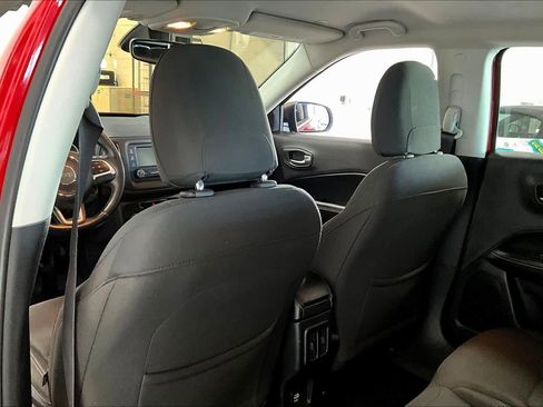 Used 2018 Jeep Compass Sport w/ Cold Weather Group image 11