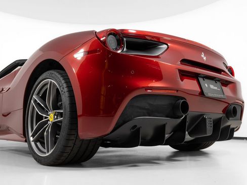 Used 2019 Ferrari 488 Spider RWD image 18