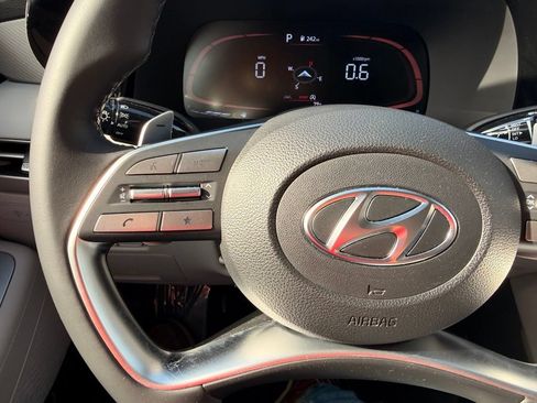 Used 2024 Hyundai Palisade SEL FWD image 20