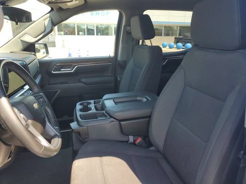 Used 2025 Chevrolet Silverado 1500 LT AWD/4WD image 19
