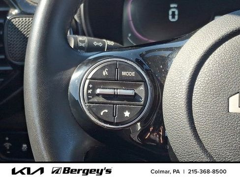 Used 2023 Kia Soul EX image 25