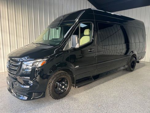 Used 2023 Mercedes-Benz Sprinter 3500 image 1