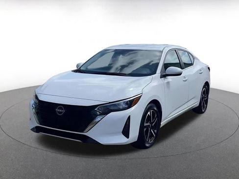 Used 2025 Nissan Sentra SV image 4