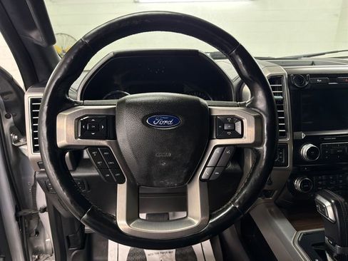 Used 2017 Ford F150 Platinum image 16