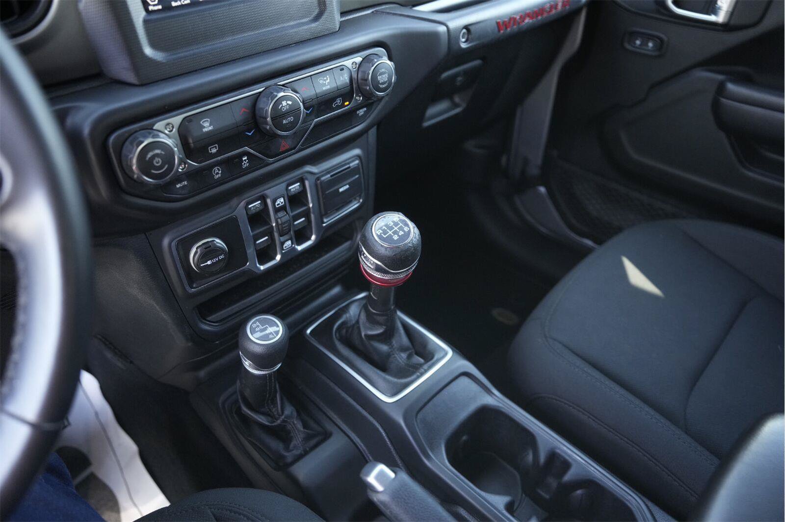 Used 2018 Jeep Wrangler Unlimited Sport S AWD/4WD image 28