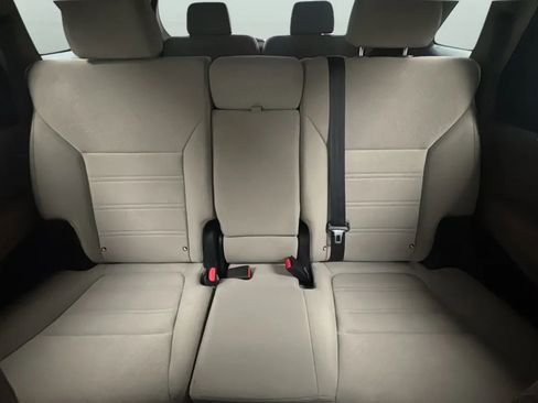 Used 2020 Kia Sorento LX w/ LX I4 Convenience Package FWD image 18