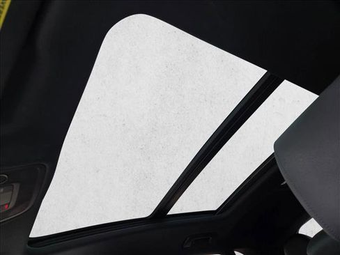 Used 2025 Audi Q3 2.0T Premium image 11