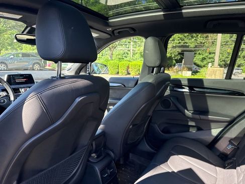 Used 2018 BMW X1 xDrive28i AWD/4WD image 12