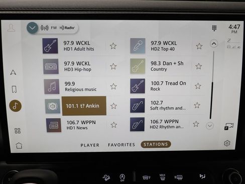 Certified 2026 Land Rover Defender 110 X-Dynamic SE AWD/4WD image 10