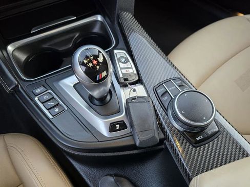 Used 2018 BMW M3 image 39