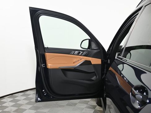 Certified 2023 BMW X7 xDrive40i w/ Executive Package image 29