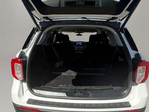 Used 2020 Ford Explorer XLT w/ Class III Trailer Tow Package AWD/4WD image 30