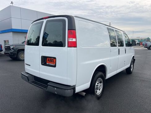 Used 2024 Chevrolet Express 2500 w/ Driver Convenience Package image 6