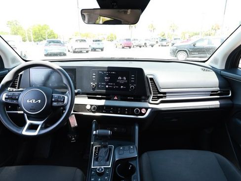 Used 2024 Kia Sportage LX AWD/4WD image 30