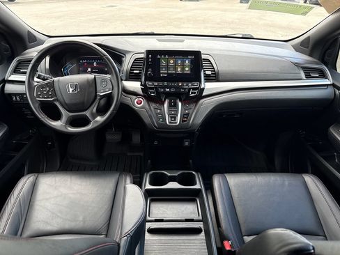 Used 2023 Honda Odyssey Sport image 5