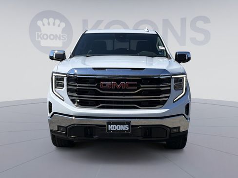 New 2026 GMC Sierra 1500 SLT w/ SLT Premium Package AWD/4WD image 11