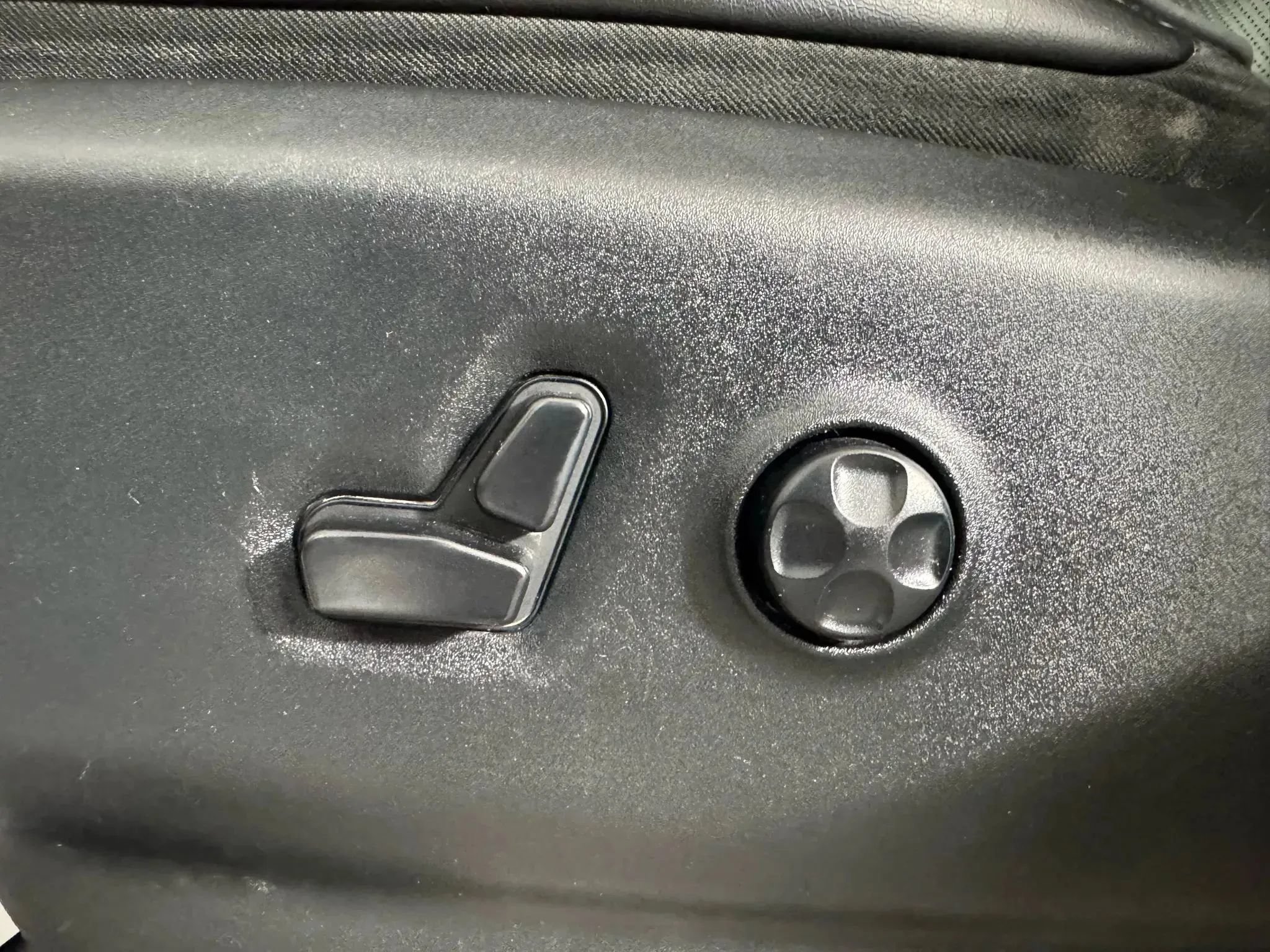 Used 2019 Chrysler Pacifica Limited FWD image 36