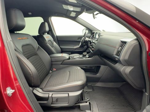 Used 2025 Nissan Pathfinder Rock Creek image 28