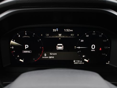 New 2025 Mitsubishi Outlander SE image 12