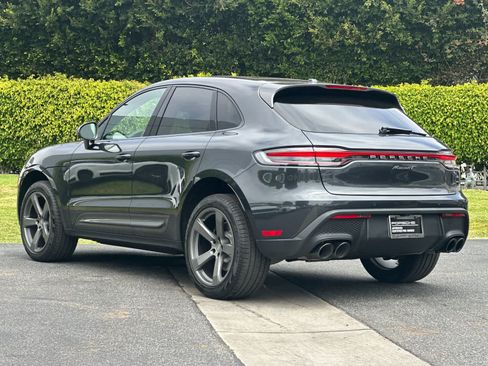 Certified 2026 Porsche Macan AWD/4WD image 3