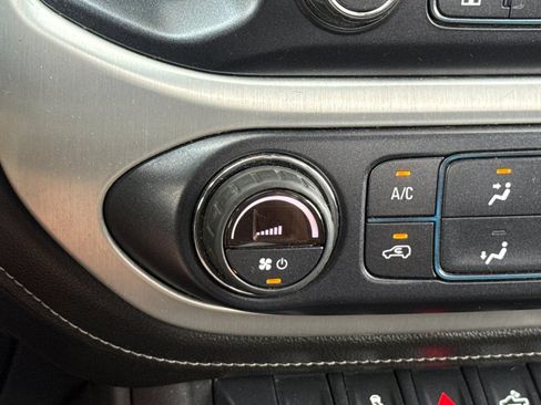 Used 2020 GMC Canyon SLE w/ Elevation Edition AWD/4WD image 27