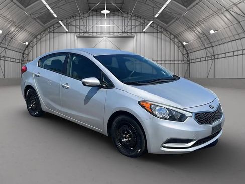 Used 2016 Kia Forte LX w/ LX Popular Package FWD image 7