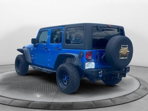 Used 2016 Jeep Wrangler Unlimited Sahara image 3