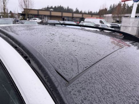 Used 2021 Mercedes-Benz GLB 250 4MATIC image 5