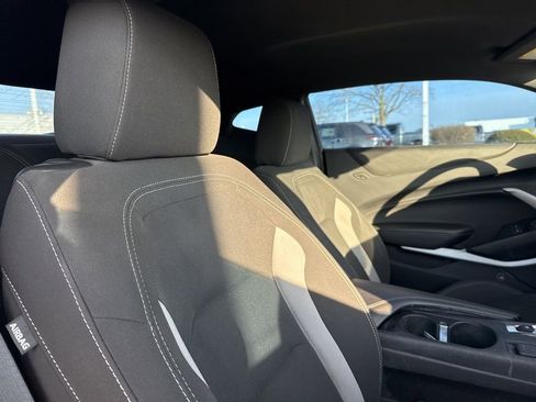 Used 2021 Chevrolet Camaro LT w/ Technology Package image 34