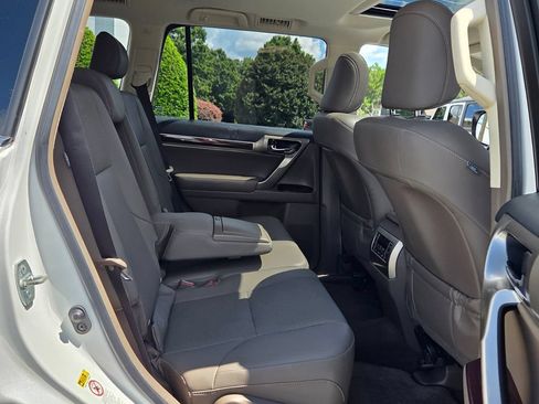 Used 2019 Lexus GX 460 Premium AWD/4WD image 16